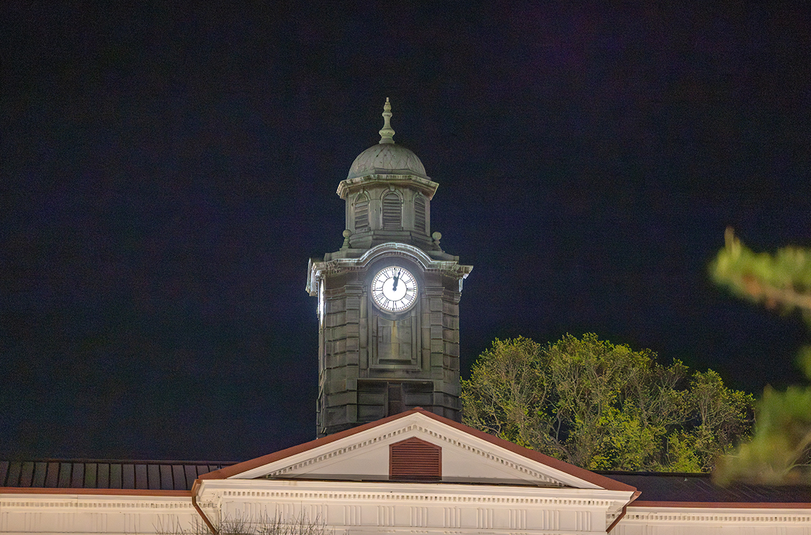 Picture of White Hall clock tower from a distance