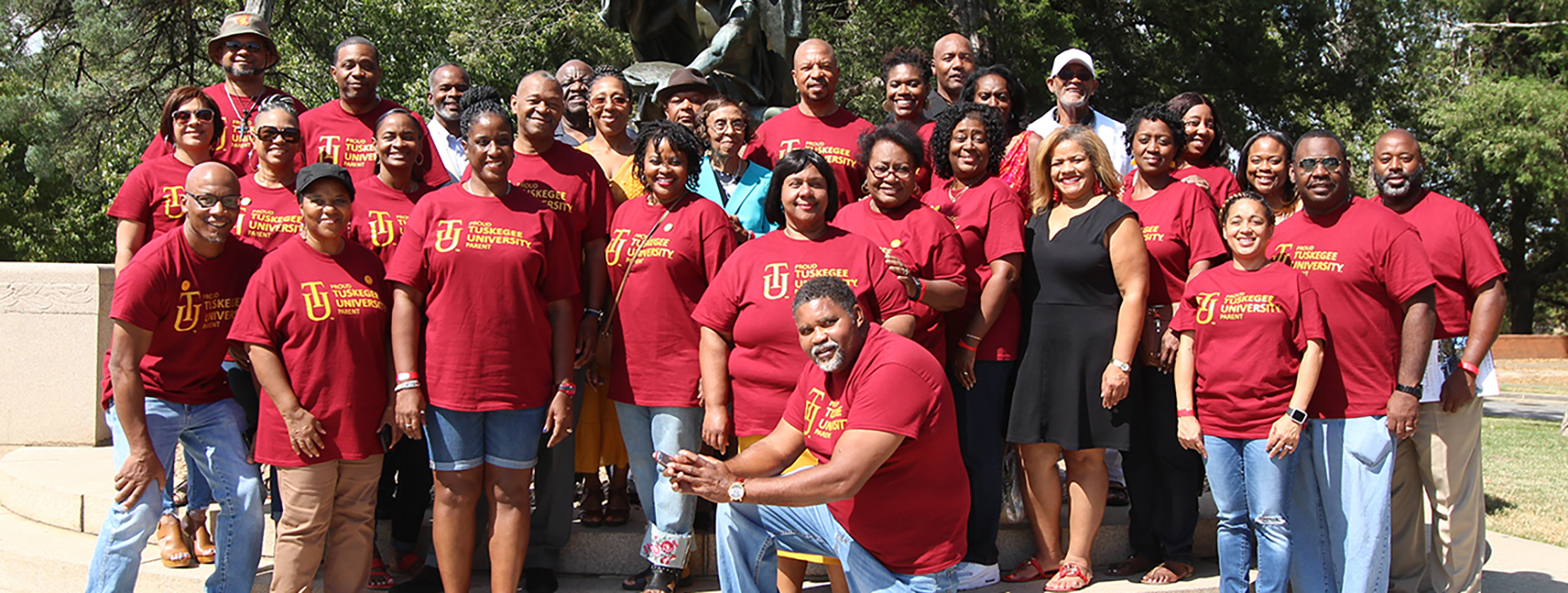 Group picture of families who attended Parents Weekend