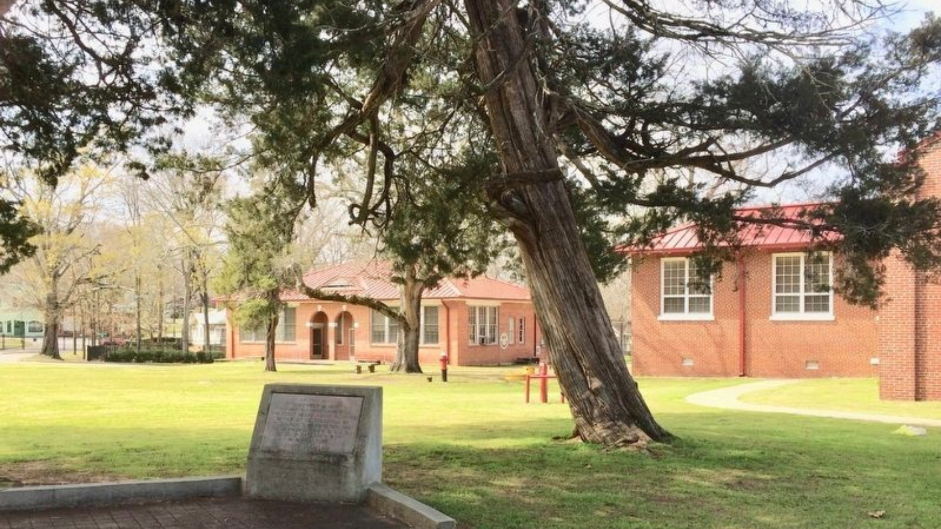 tm-campbell-monument