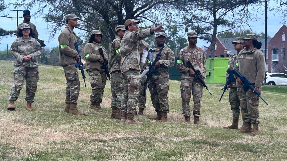 Cadets do LLAB in expeditionary environments