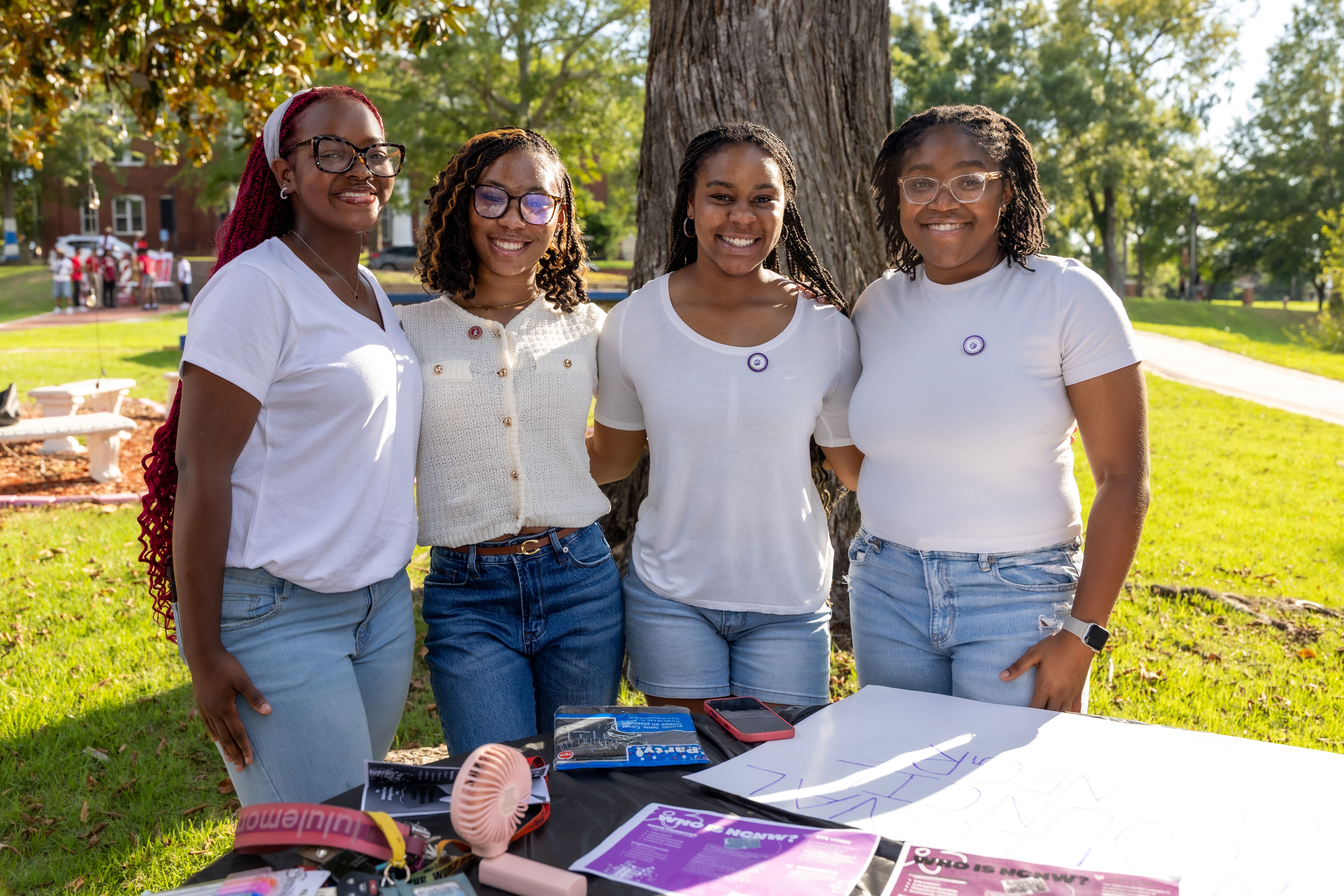 Picture of a hand injecting another hand