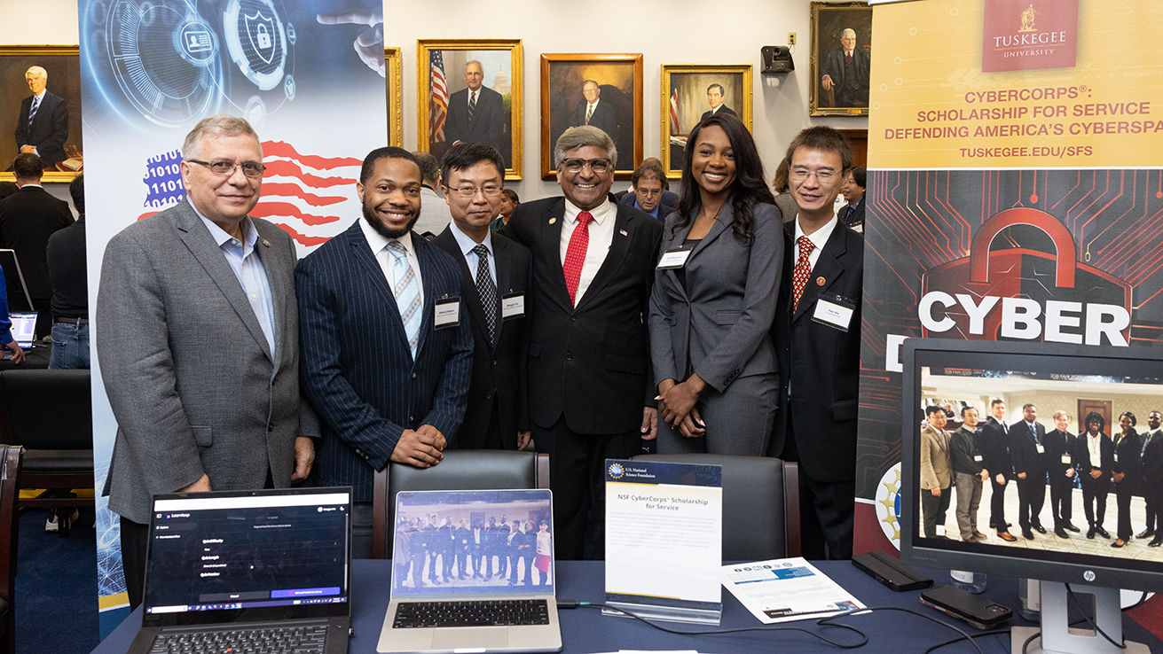 Dr. Fan Wu and other participants