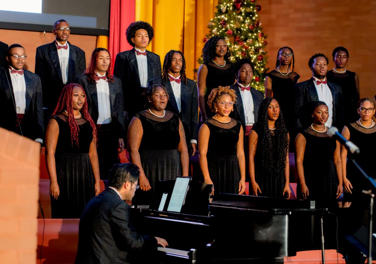Picture showing a portion of the choir and the accompanist