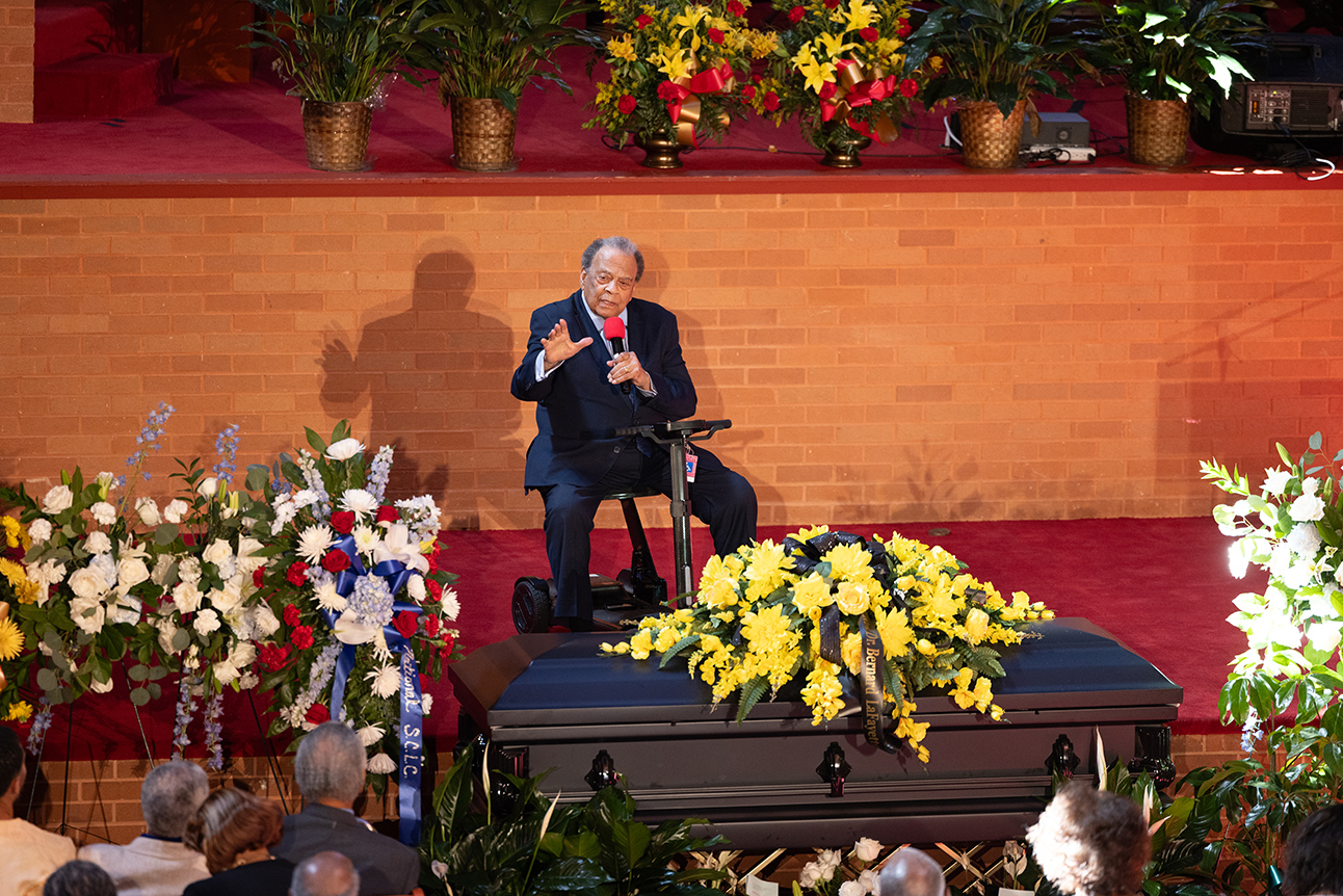 Ambassador Andrew Young gives remarks during the funeral service.