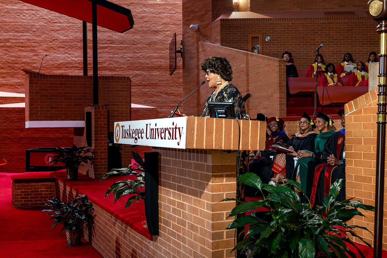 Outgoing Chair of the Eminent Associates Lula Whigham Marable