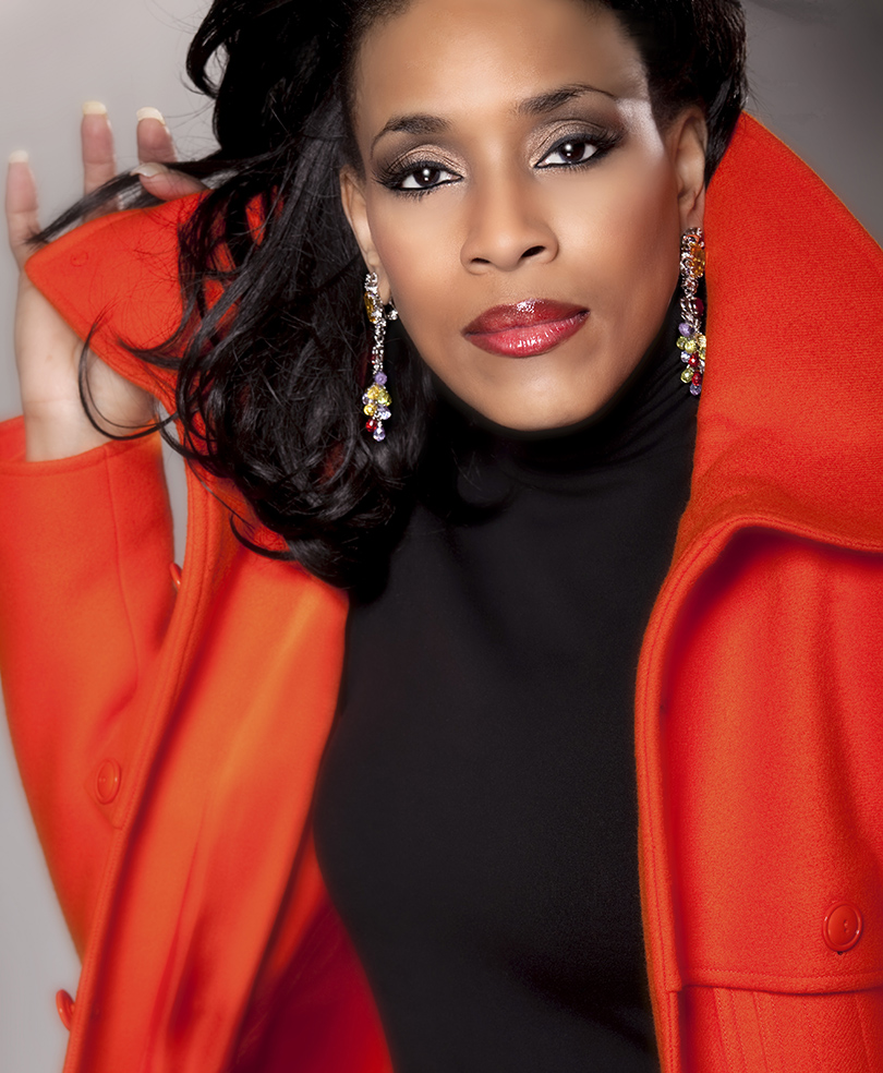 Picture of gospel artist Vickie Winans