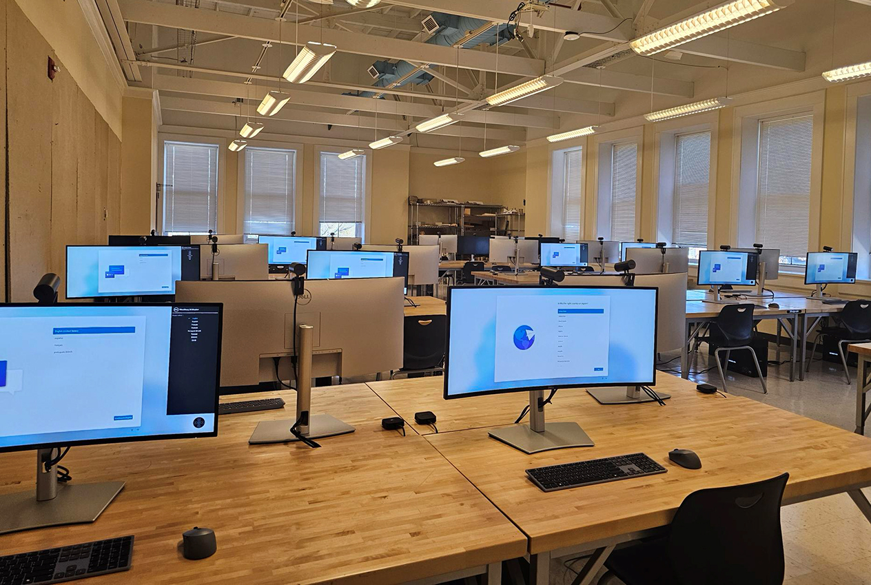 TSACS computer lab picture 2